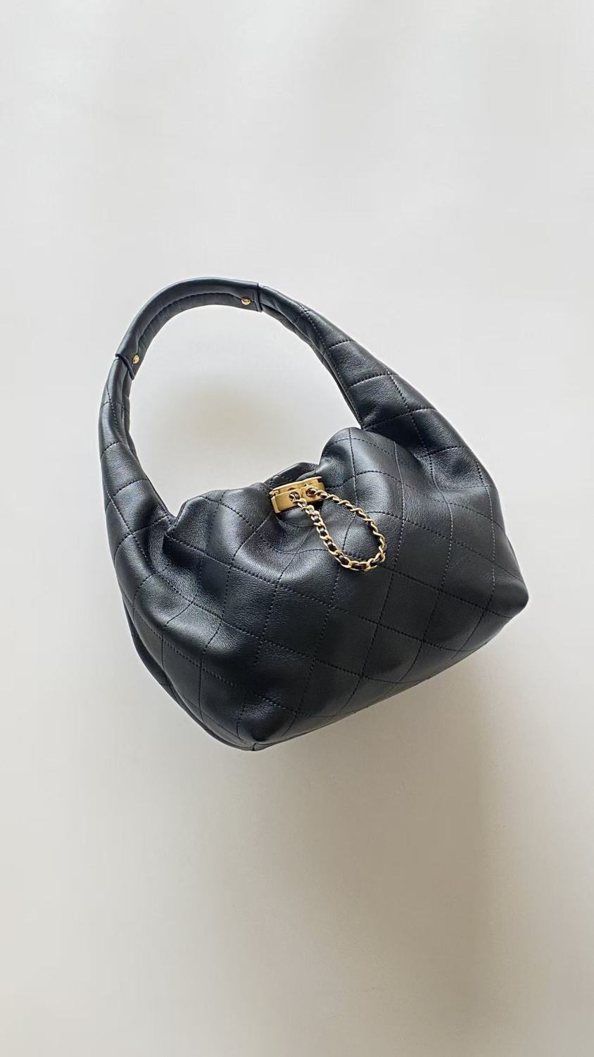 Chanel 26 Women's Large Hippie Bag Calfskin And Gold-tone Metal Bobo Haas Calfskin #332931