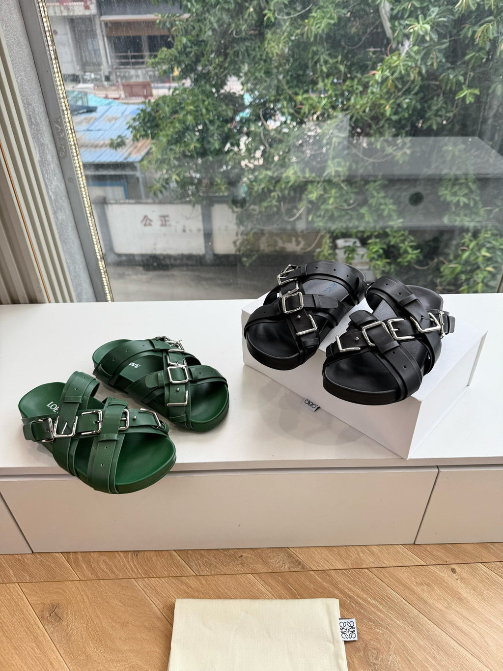LOEWE Type Fussbett Sandal in Vegetable-tanned Calfskin #387117