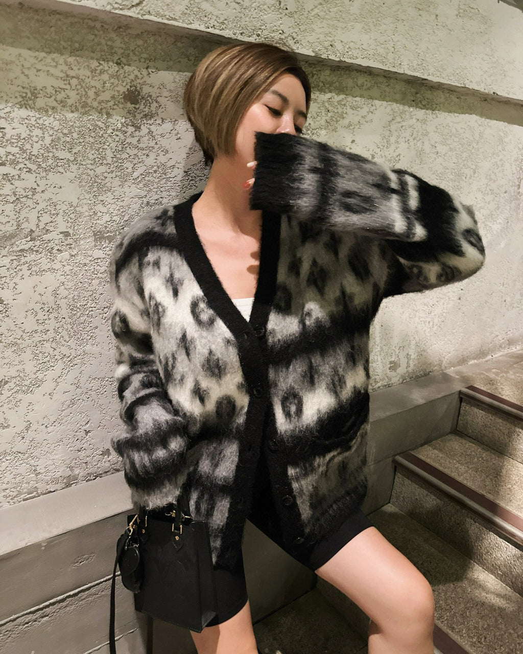 Louis Vuitton Men's Fall And Winter Black And White Jacquard Long Wool Sweater Cardigan Fashion Trend Single-breasted Long-sleeved Jacket #81626
