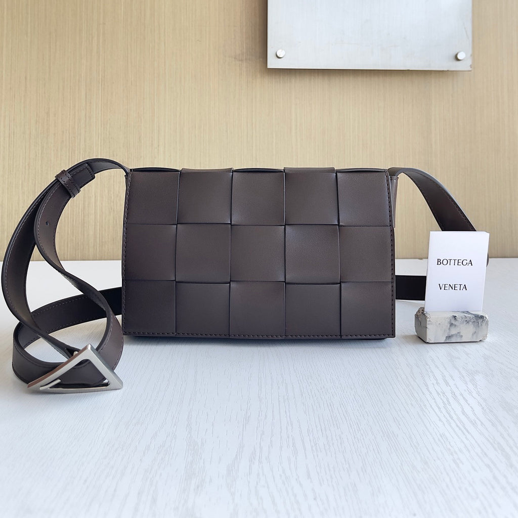 Bottega Veneta Women's Fashion Classic Two Tone Design Grained Leather Shoulder Bag Crossbody Bag Bags #79397