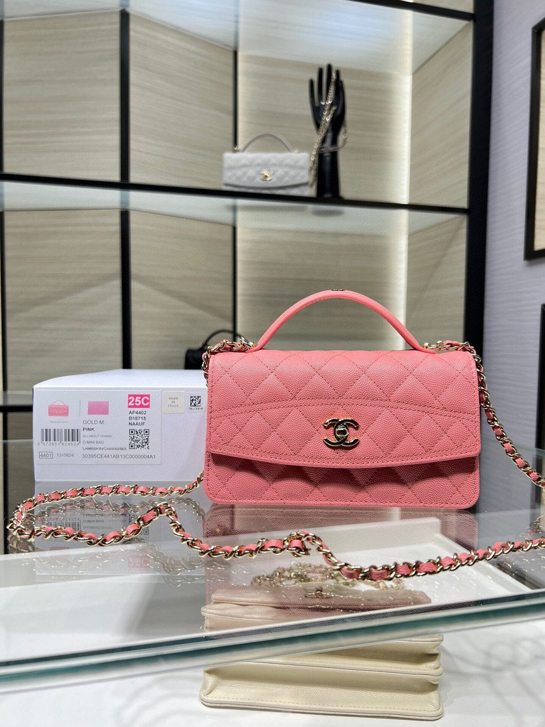 Chanel Chain Clutch Grain Embossed Calfskin With Gold Metal Logo Shoulder Crossbody Bag Fashion Temperament Pure Colour Spring Summer Bags AP4402Y #81133