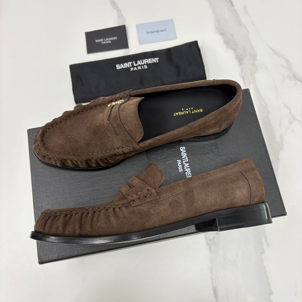 Saint Laurent LE LOAFER Supple in Suede in Brown #383805