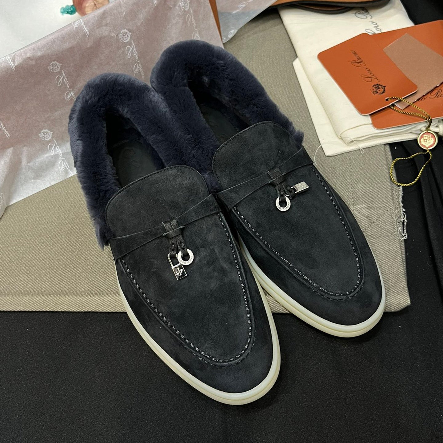 Loro Piana Women's Summer Charms Walk Moccasin Shoes Spring/Summer/Fall Solid-Color Beaver Fur Round-Toe Loafers Casual Shoes #81598