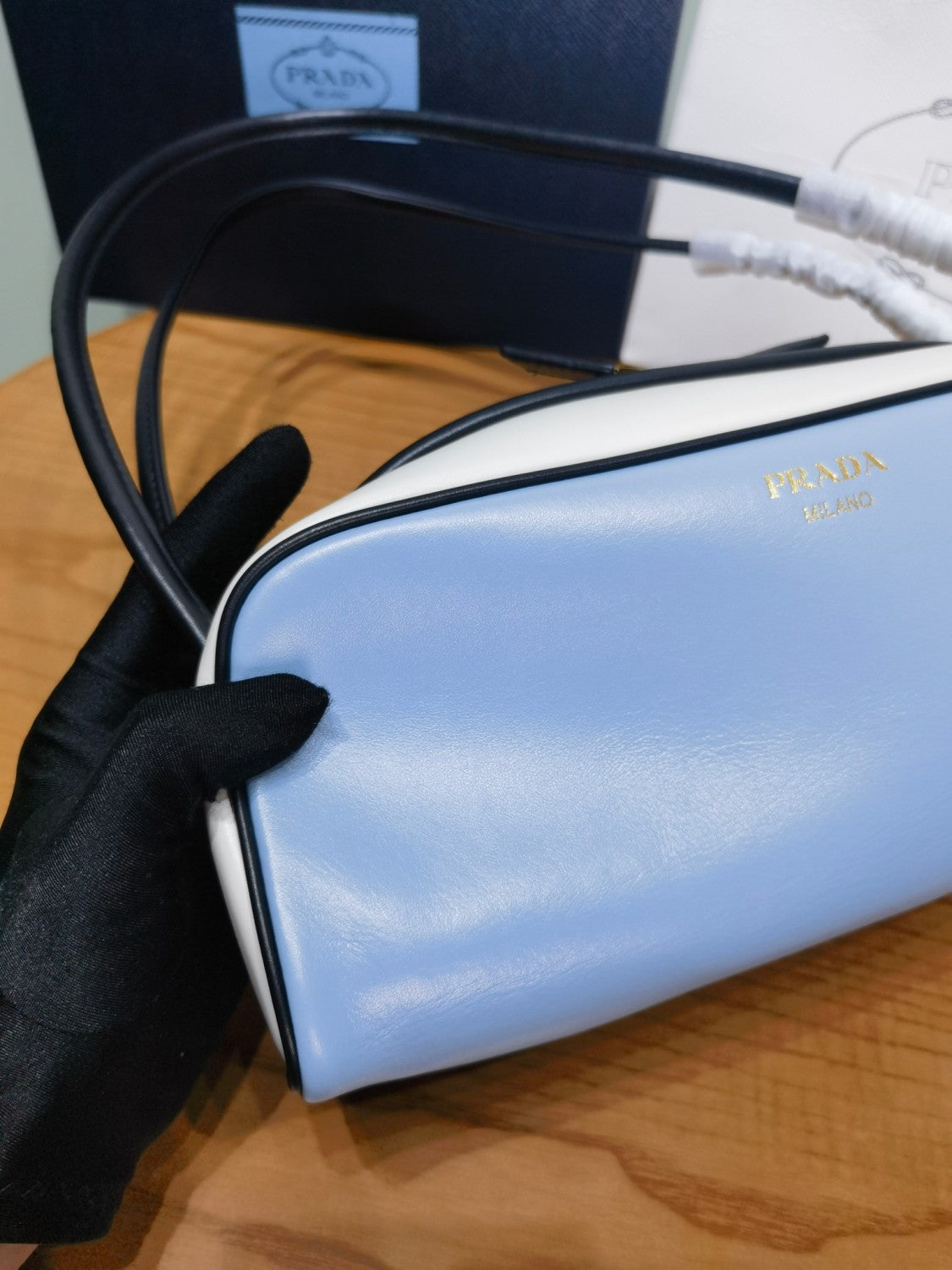 Prada Swing Women's Solid Color Letter Logo Zipper Closure Calfskin Handbag Shoulder Bag Bags #77148