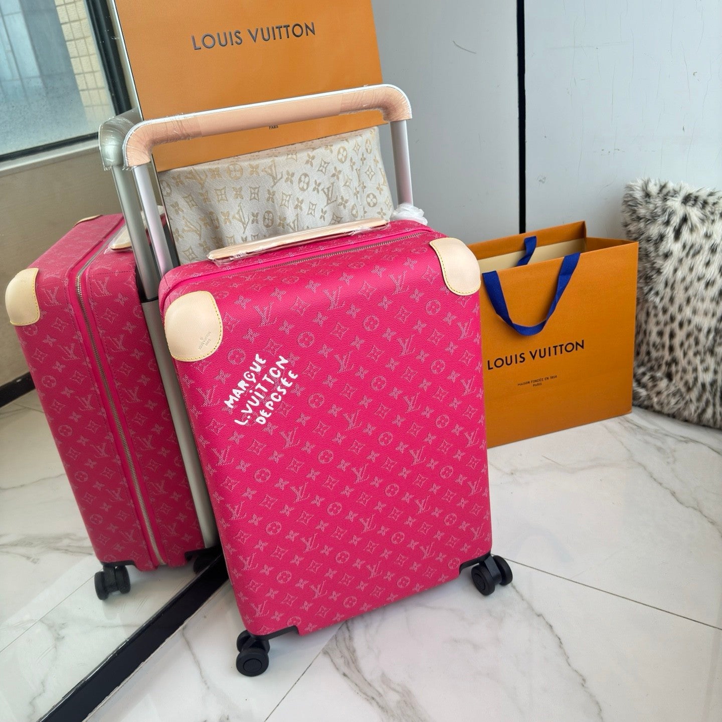 Louis Vuitton Horizon 55 Damier Azur Canvas Travel Bags and Rolling Luggage Fashion Luggage Box Bag Bags N40910 #84359A