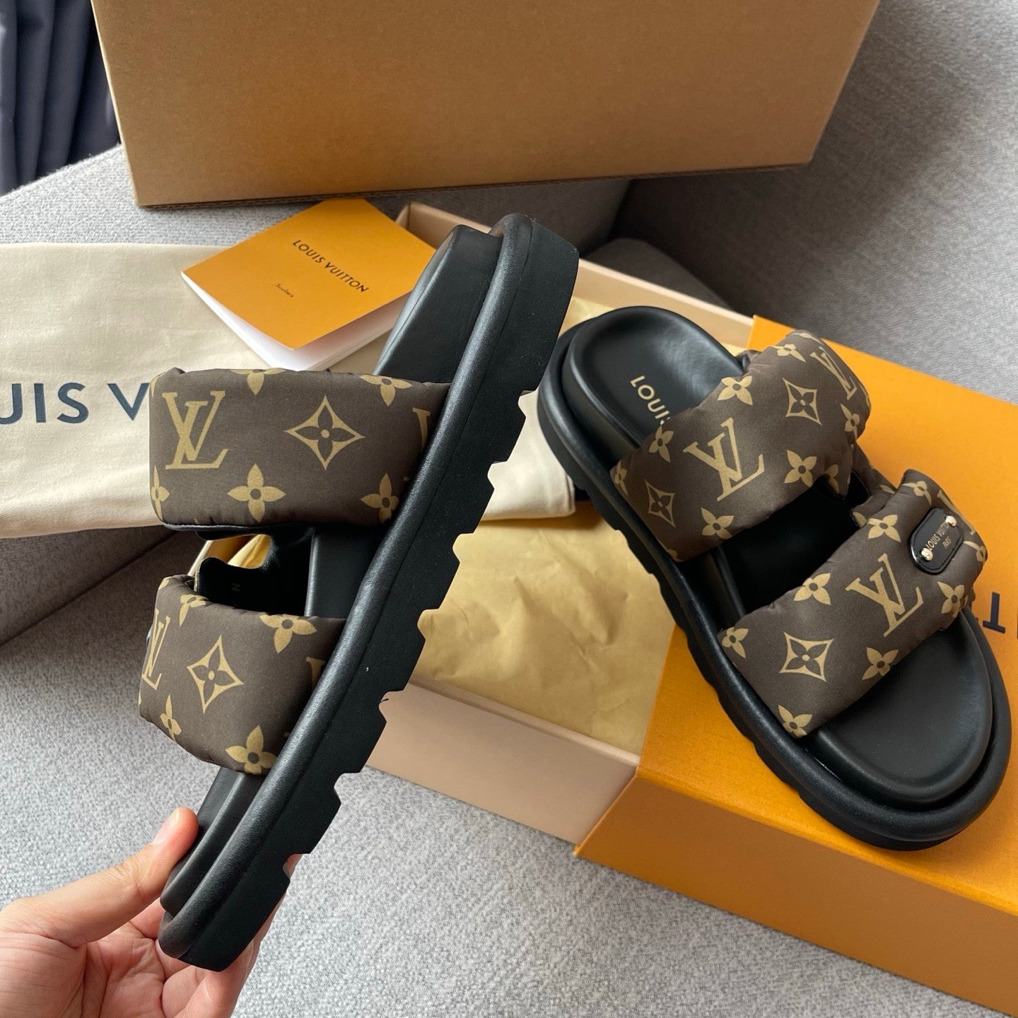 Louis Vuitton LV Pool Pillow Comfort Women's Summer Solid Color Letter Print Slippers Shoes #77247