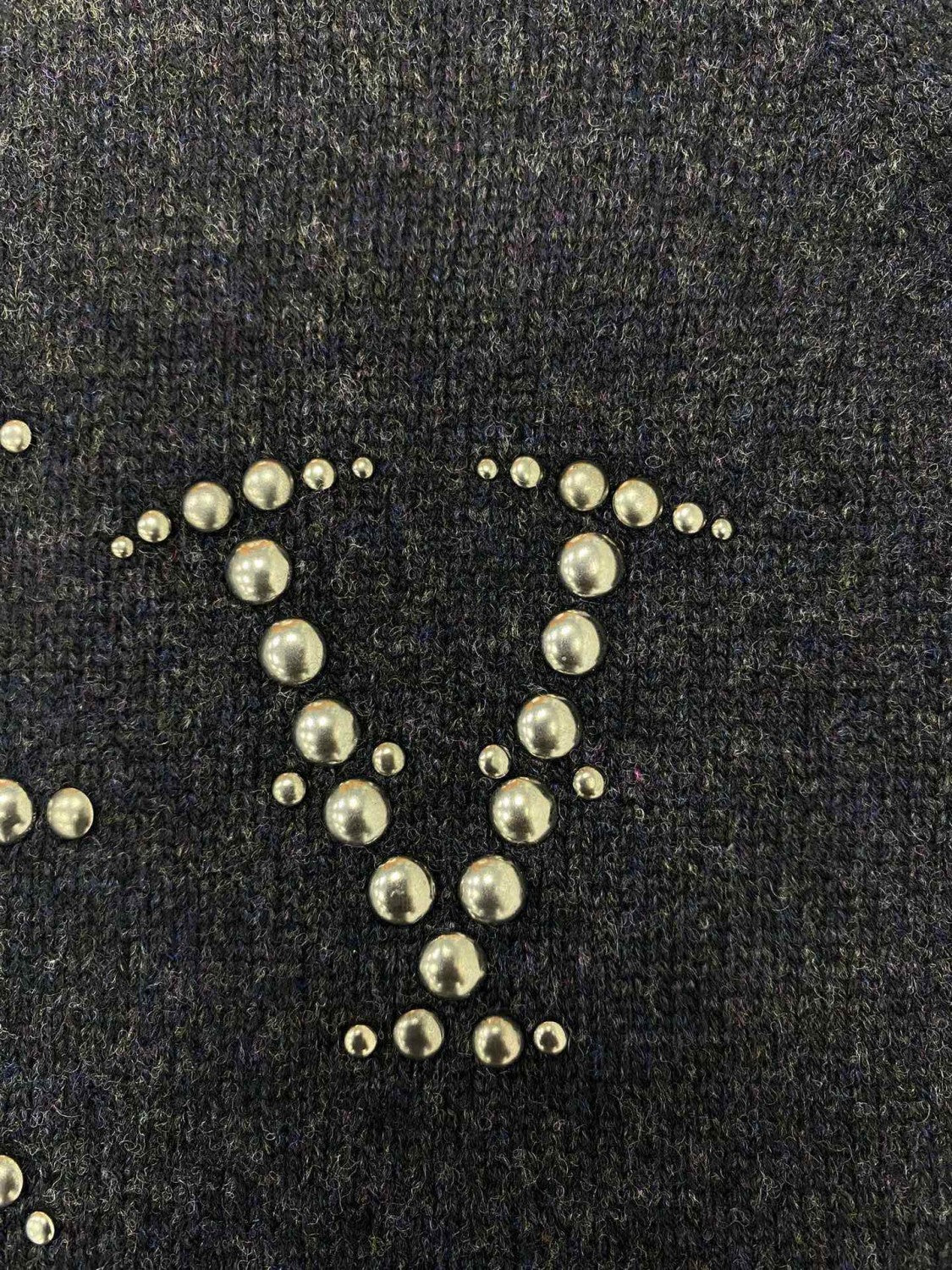 Louis Vuitton Embellished Long Sleeved Merino Wool Crewneck #289751