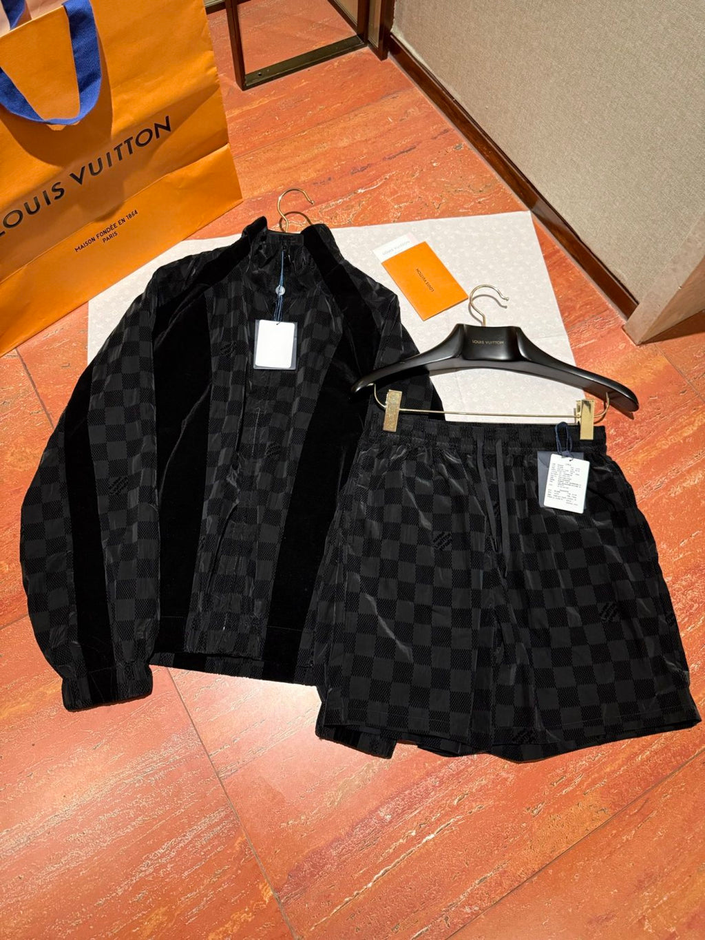 Louis Vuitton Men's Spring/summer Flocked Tech Jacket Tessellated Marque L.vuitton Déposée Logo Velvet Zipper Patchwork Jacket #81398