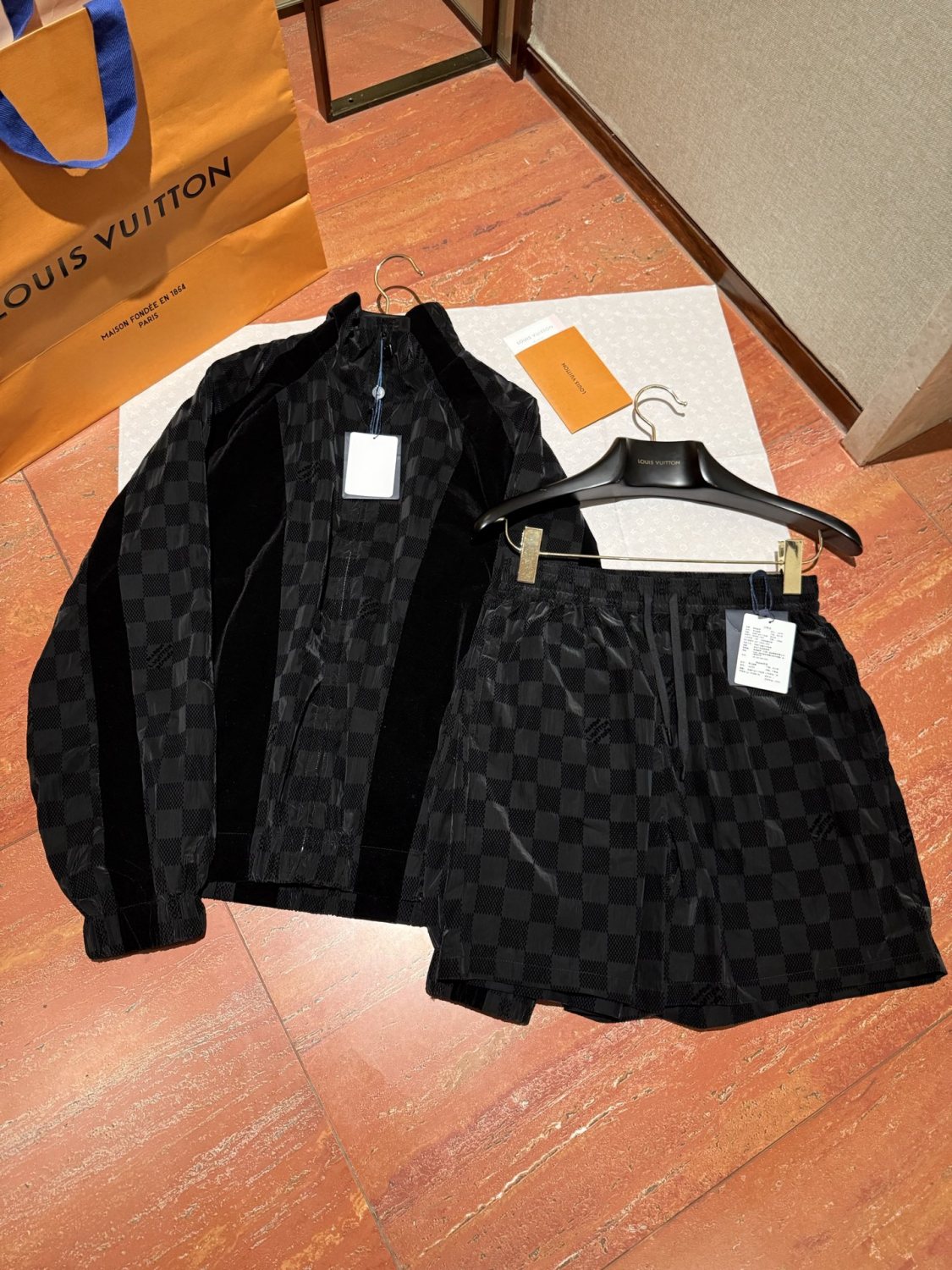 Louis Vuitton Men's Spring/summer Flocked Tech Jacket Tessellated Marque L.vuitton Déposée Logo Velvet Zipper Patchwork Jacket #81398