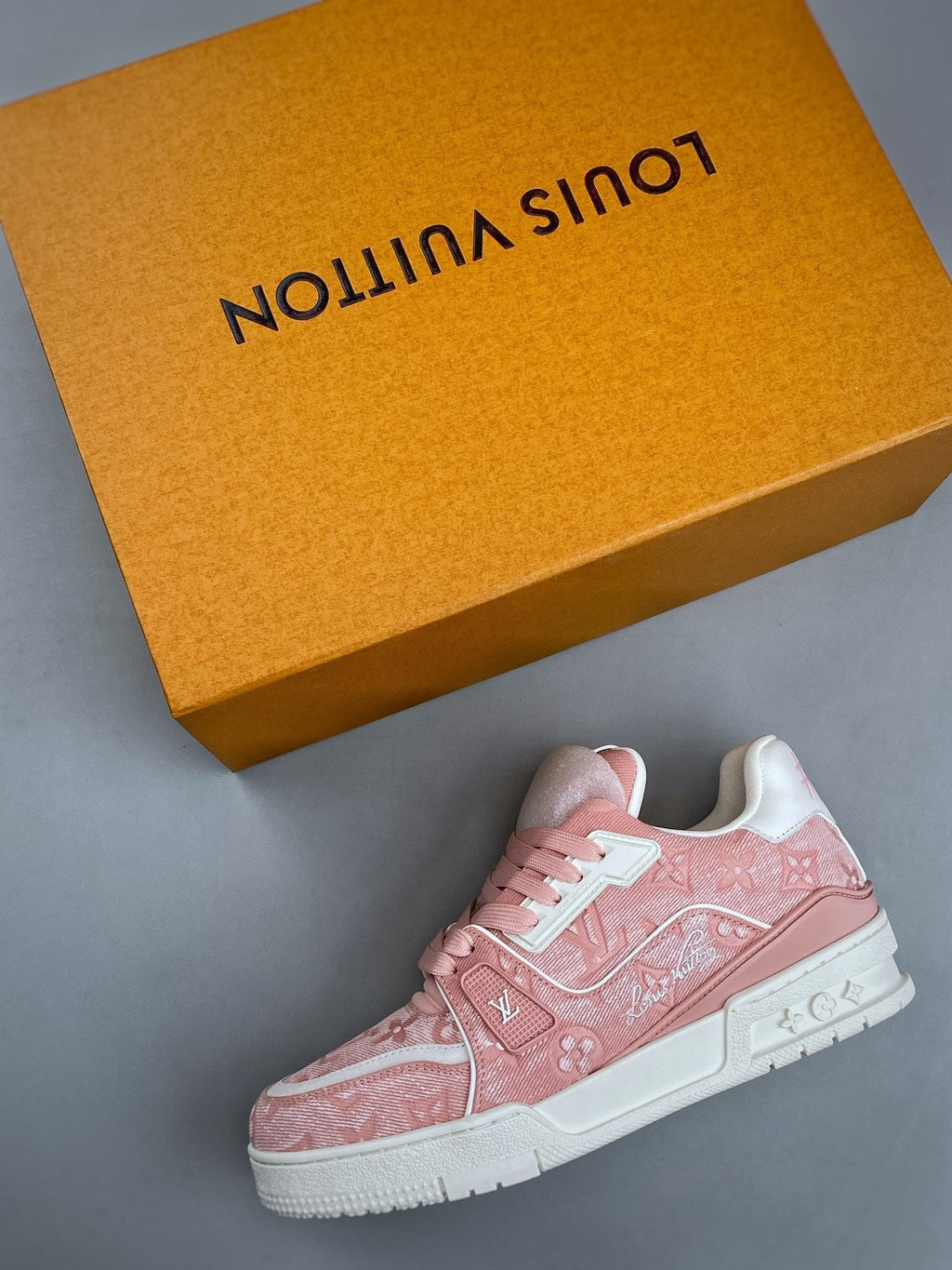 LOUIS VUITTON LV Trainer Sneaker #385130