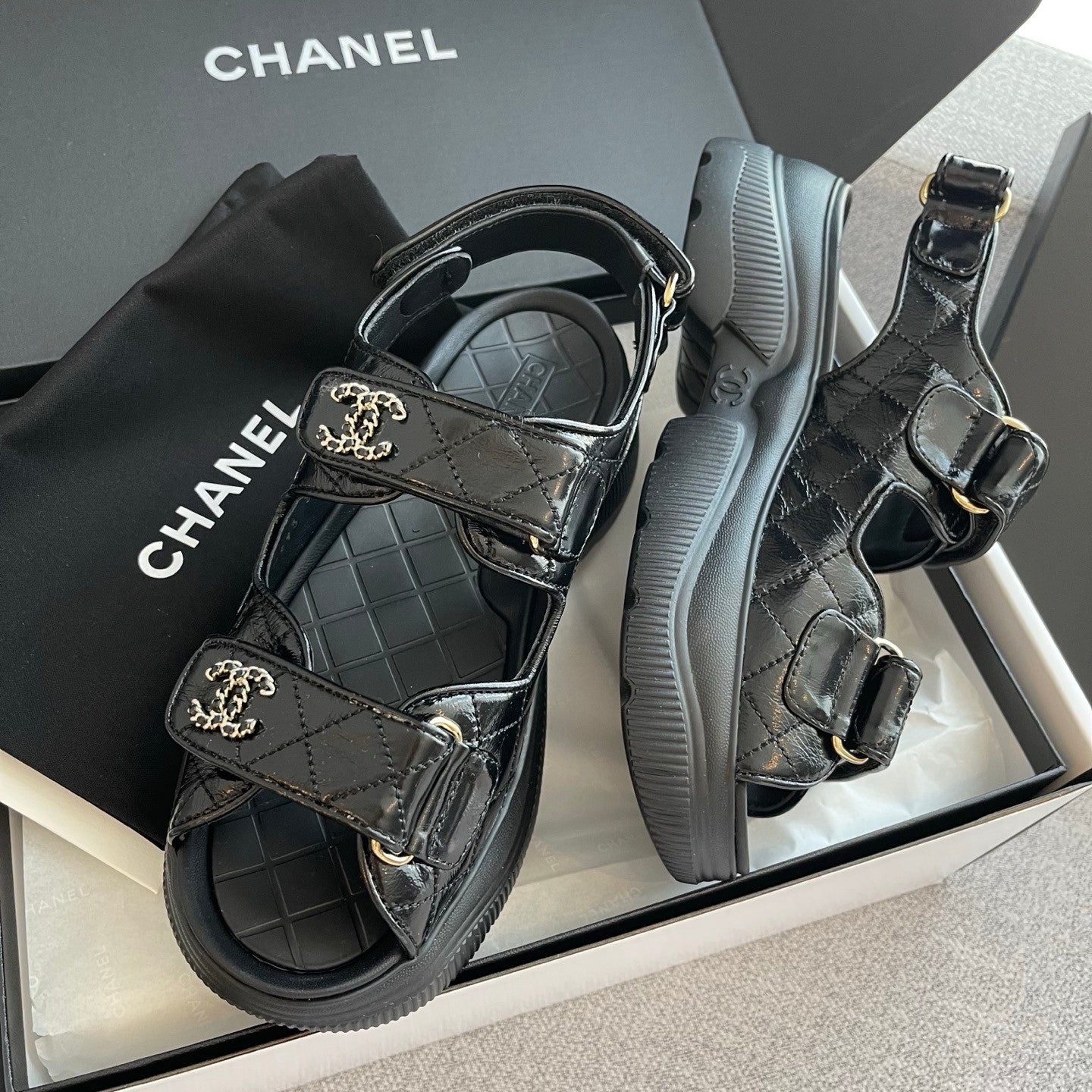Chanel Sandals Shiny Calfskin Black White #376185