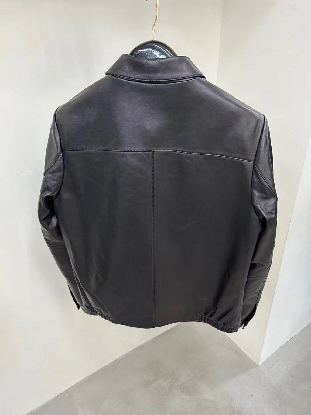 Prada Men's Fall And Winter Black Sheepskin Lapel Zipper Long Sleeved Jacket #98475
