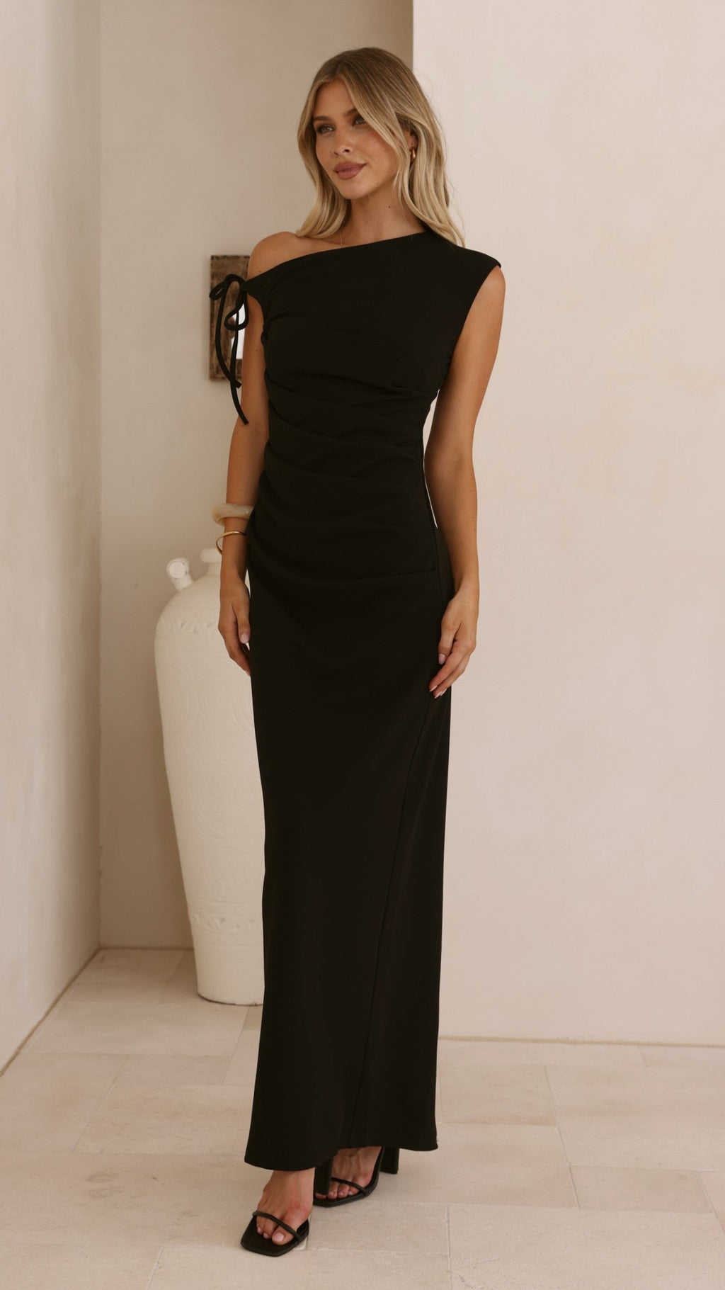 Lealah Maxi Dress - Black