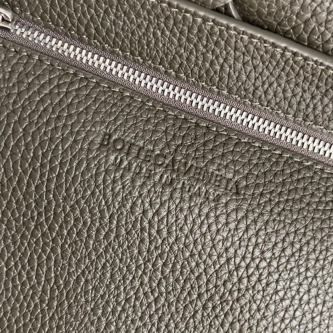 Bottega Veneta  Diago Women's And Men's Fashion Casual Leather Bag With Lychee Texture Magnetic Clasp And Braided Design Shoulder Bag And Crossbody Bag Bags 795637V4FV18803 #78344