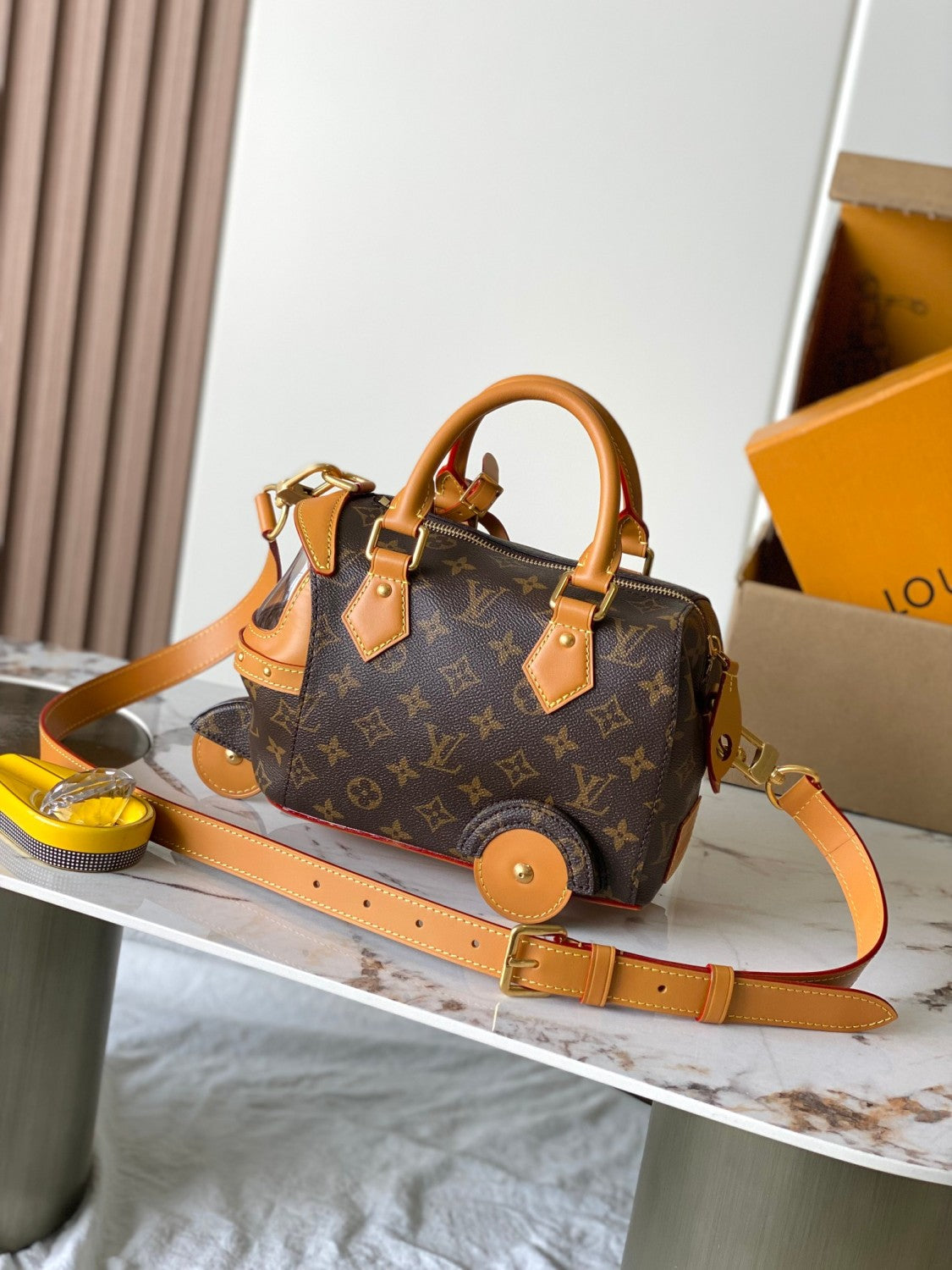 Louis Vuitton Rickshaw Mini Handbag Men's Wallet Monogram Canvas With Leather Trim journey To Darjeeling Clutch Bag Bags #196932