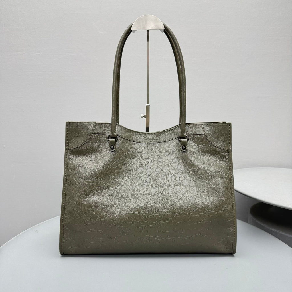 Balenciaga Women's Le City Tote Bag Medium in Black #336744