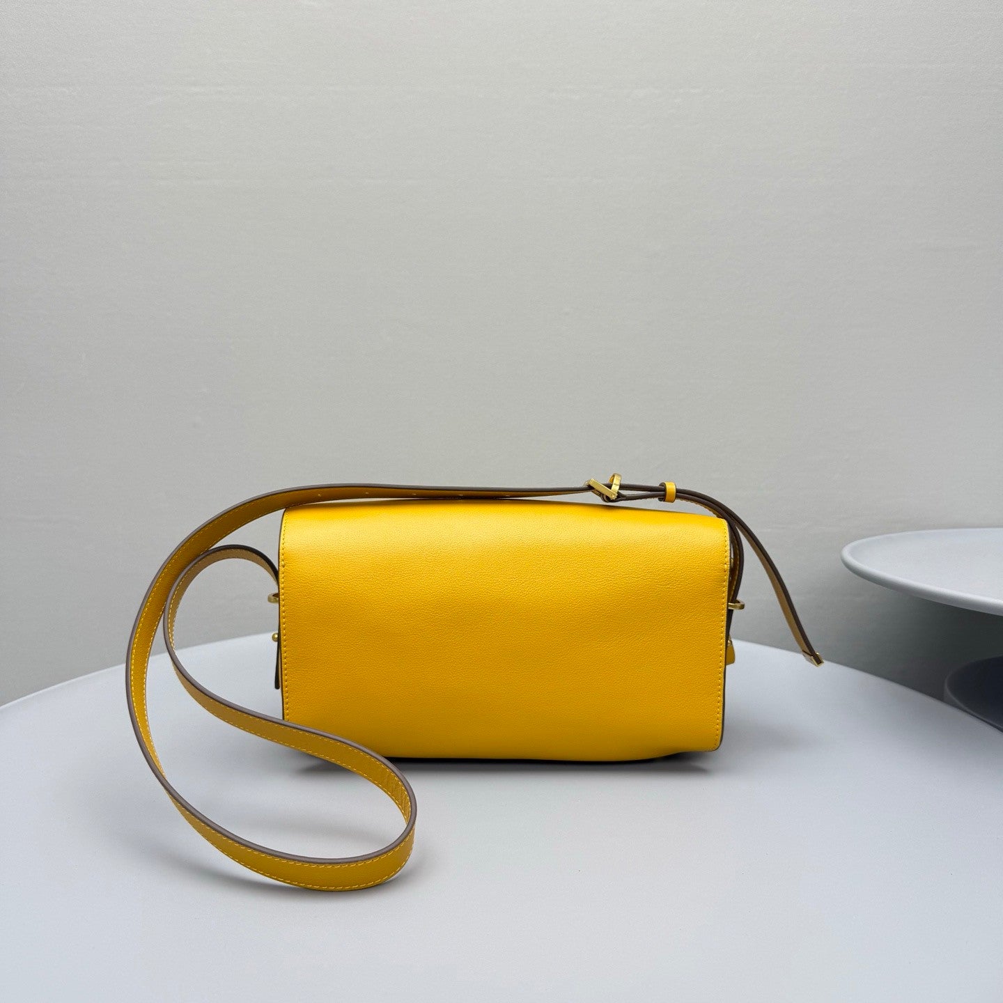 Balenciaga Le 7 Shoulder Bag Medium #378950