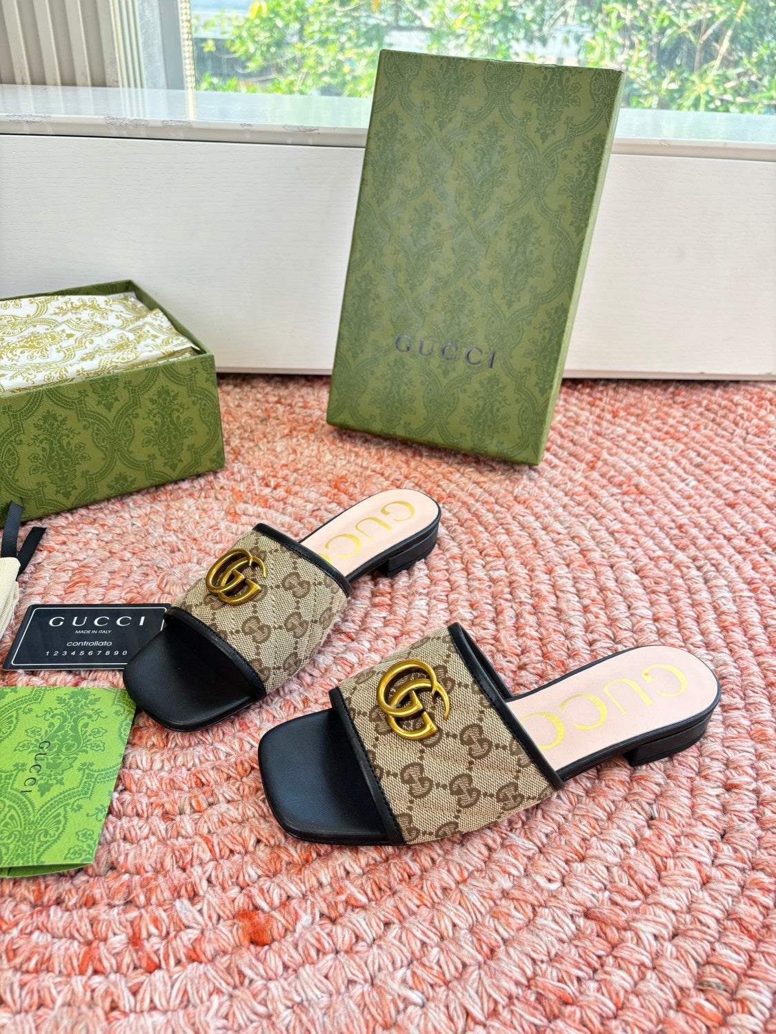 Gucci Platform Slippers Mules #377885