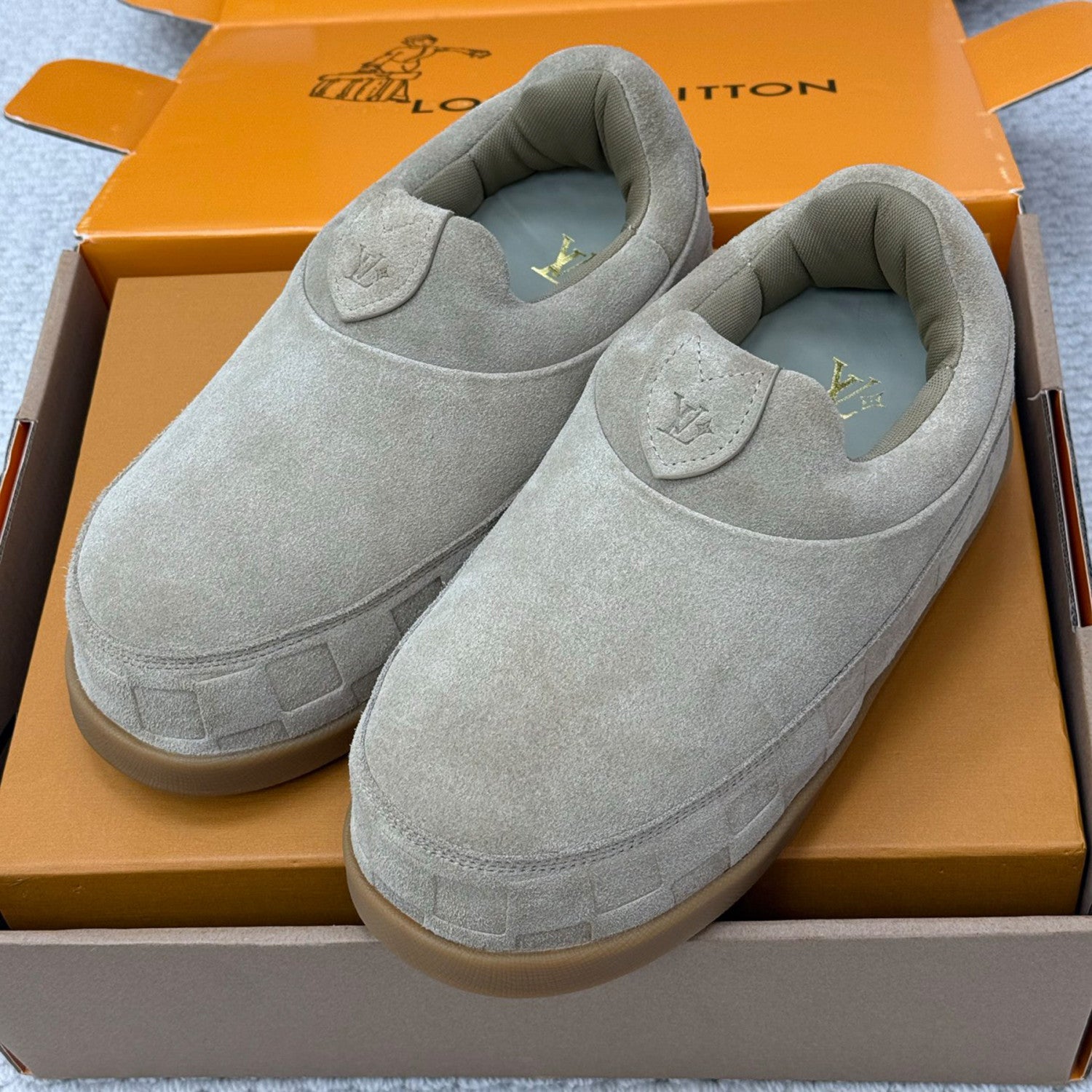 Louis Vuitton LV Yeti Slip On Men's And Women's Autumn/winter Printed Patchwork Round-toe Chunky Suede Fashionable Warm Boots Couples' Shoes #81454