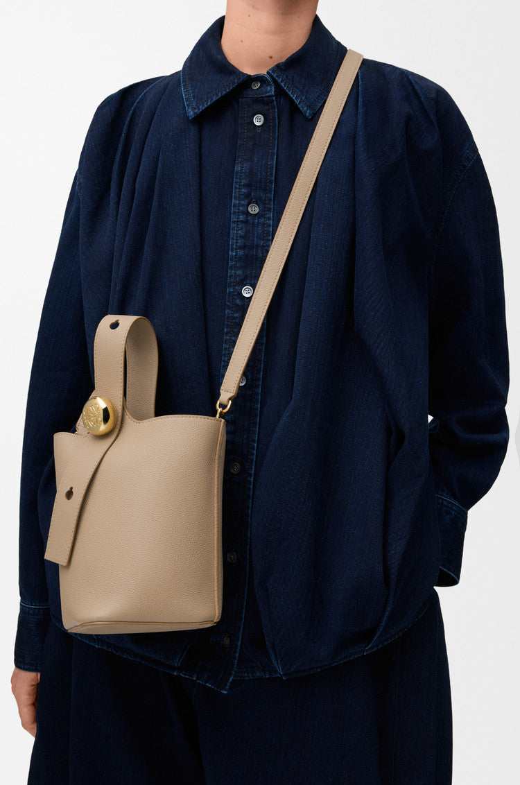 Loewe Mini Pebble Bucket In Smooth Calfskin Bags Stylish Casual Yet Luxurious And Elegant Crossbody Bag #196299