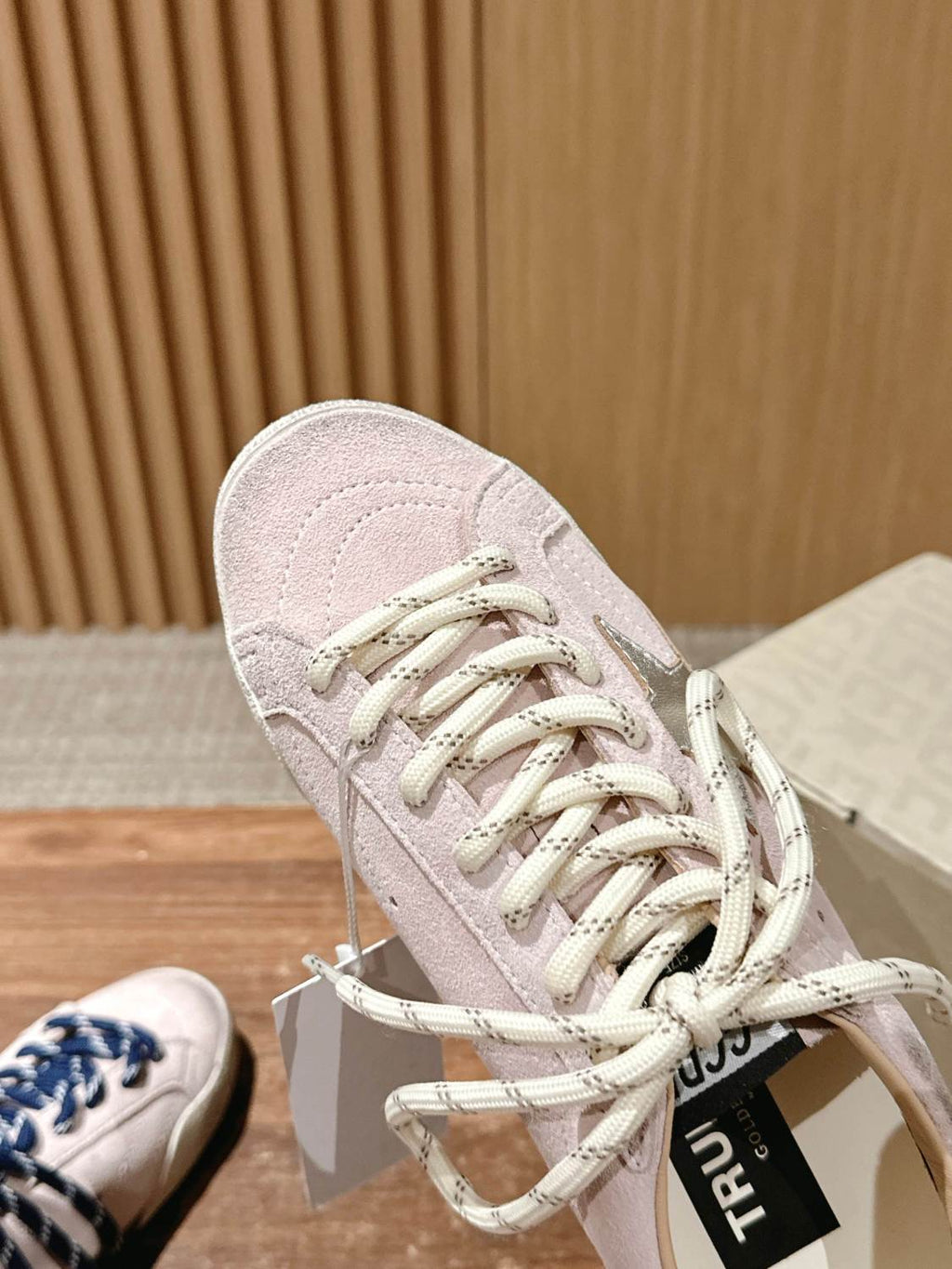 Golden Goose Men's and Women's Solid Colours Stars Dirty Shoes Round Toe Cowhide Low Top Two Colours Lace Casual Shoes #76749