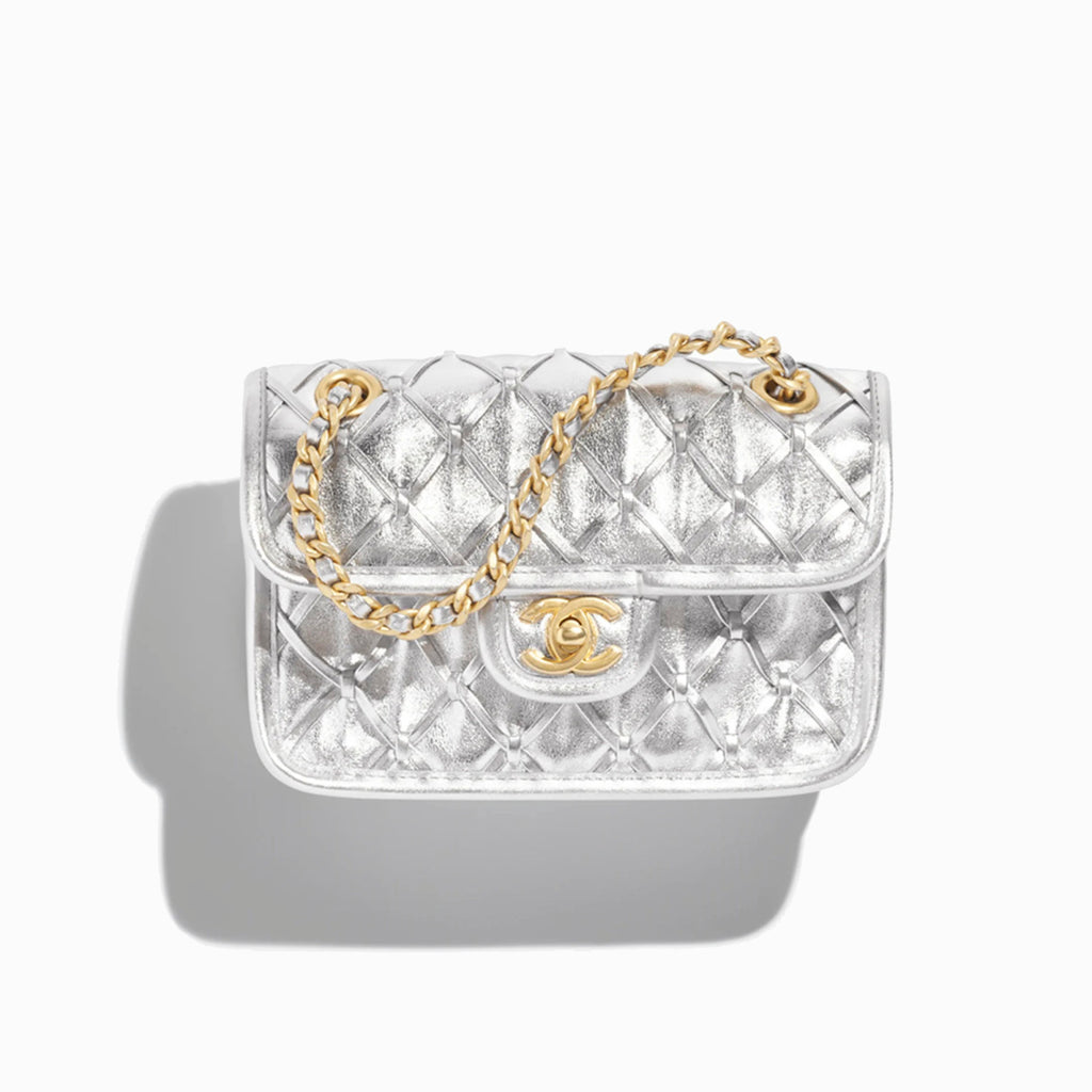 Chanel Women's Silver Lattice Chain Metallic Mirror Calfskin Shoulder Crossbody Bag Bags Metallic-colored Leather Tends To Fade Easily #76372