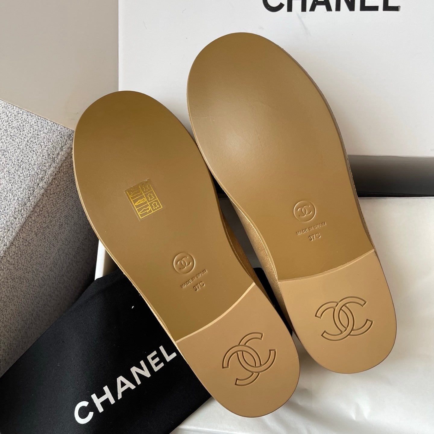 Chanel Women's Fall/Winter Logo Suede Solid-Color Round-Toe Low-Top Loafers Casual Flats Shoes #81589