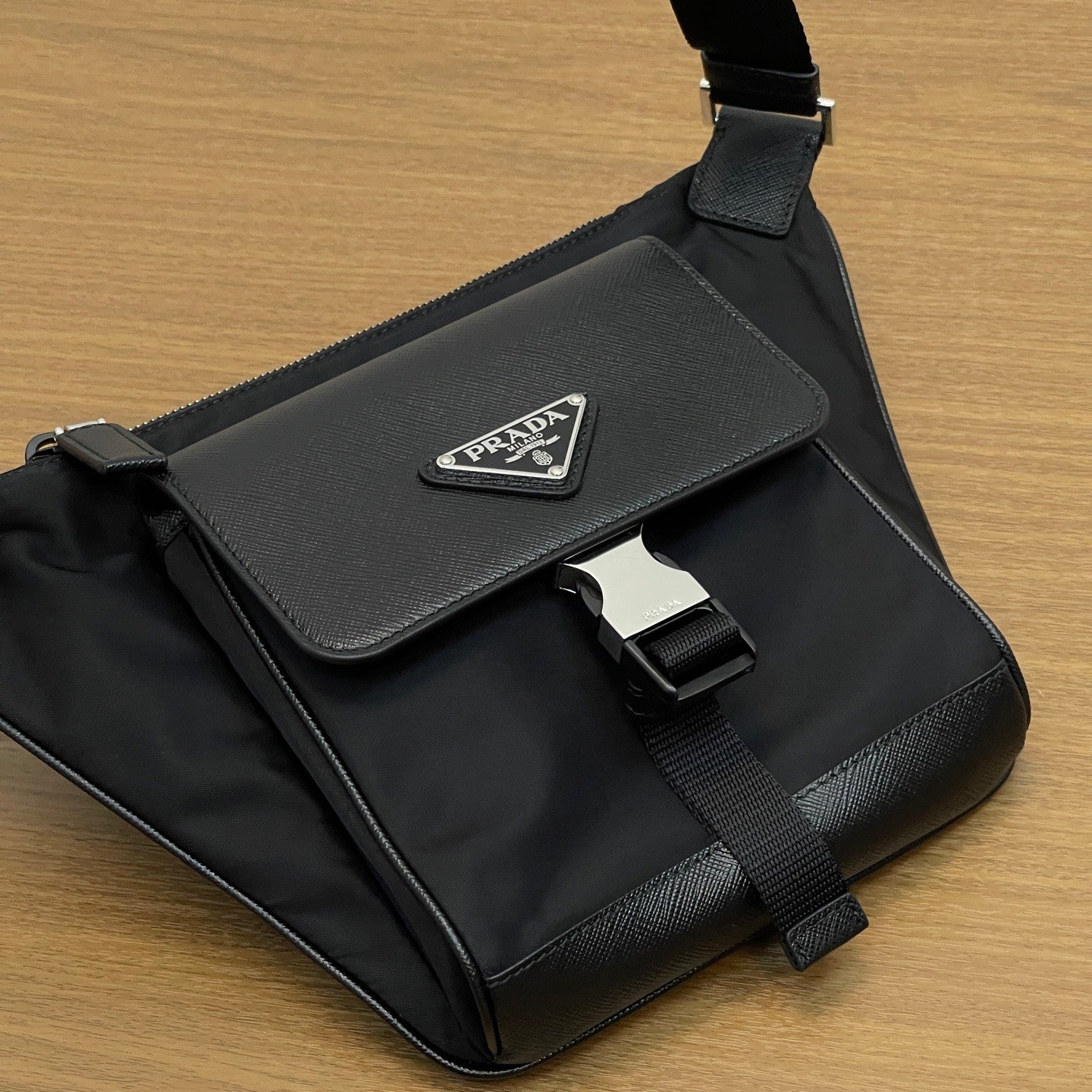 Prada Nfc Chip-equipped Waterproof Canvas Men's Crossbody Chest Bag Stylish Sophisticated Workwear-style Black Buckle Bags #195651