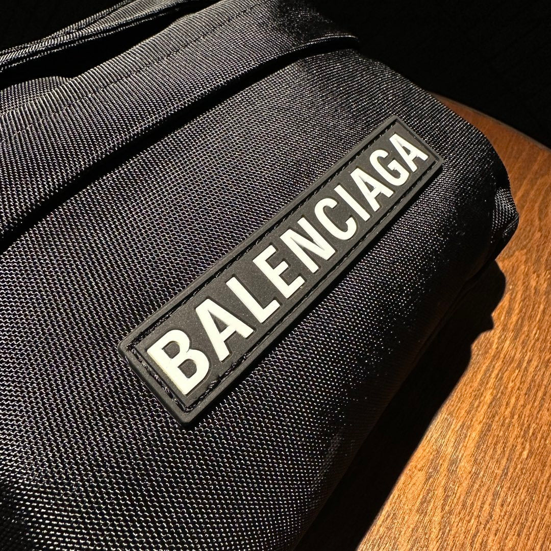 Balenciaga Men's Logo Zipper Closure Recycled Nylon Chest Bag Casual Solid Color Single-Shoulder Crossbody Waist Bag Bags 7708812AAUU1000 #81557