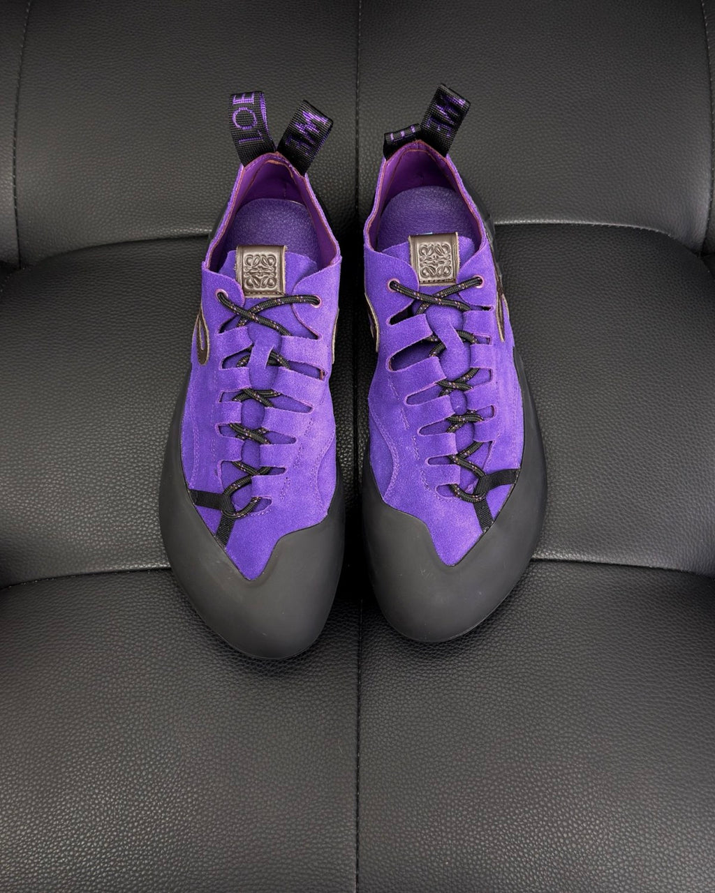 LOEWE Grip Sneaker in Calfskin Suede #381607