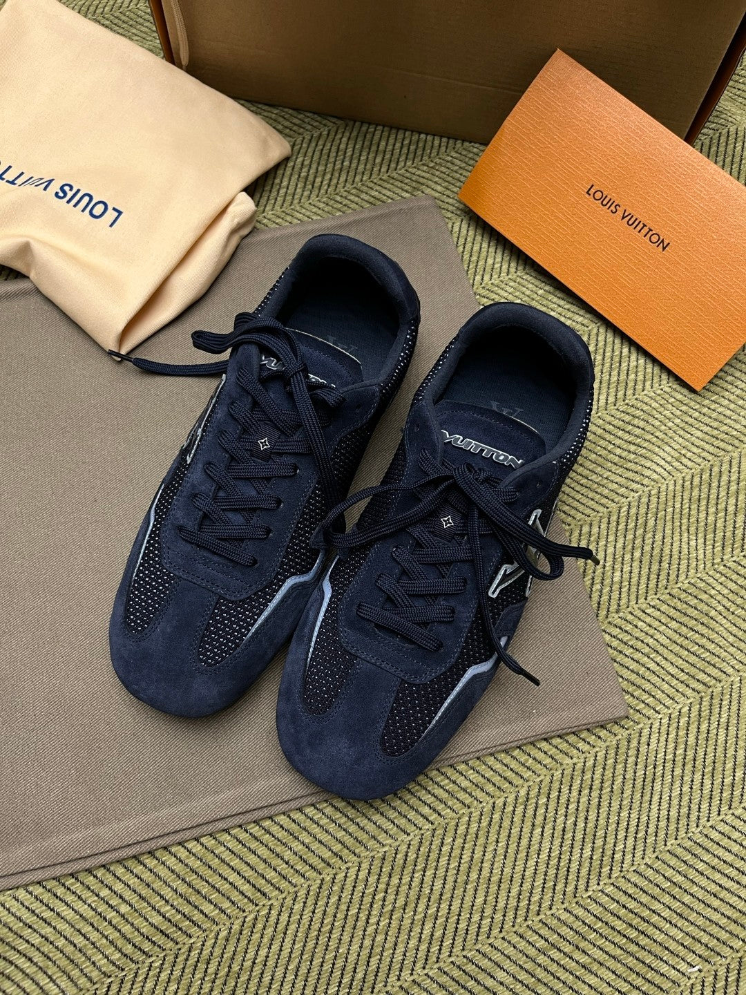 Louis Vuitton LV RALLY Men's Spring/Autumn Classic Casual Round Toe Lace Up Low Top Thin Sole Casual Shoes Sports Shoes 1AHTZG #78188
