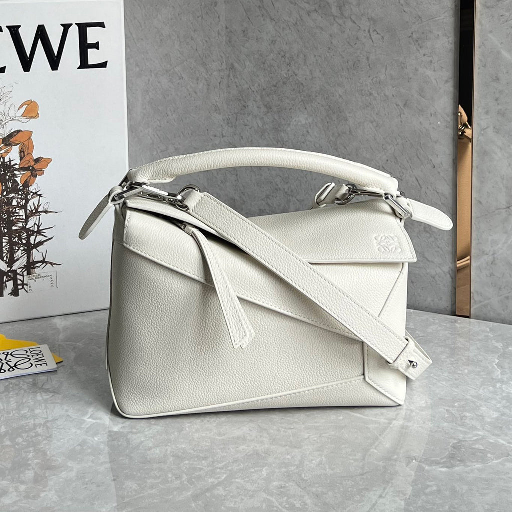 Loewe Women's Fashion Classic Solid-Color Grained Cowhide Small Shoulder Bag Handbag Crossbody Bag Bags #78824