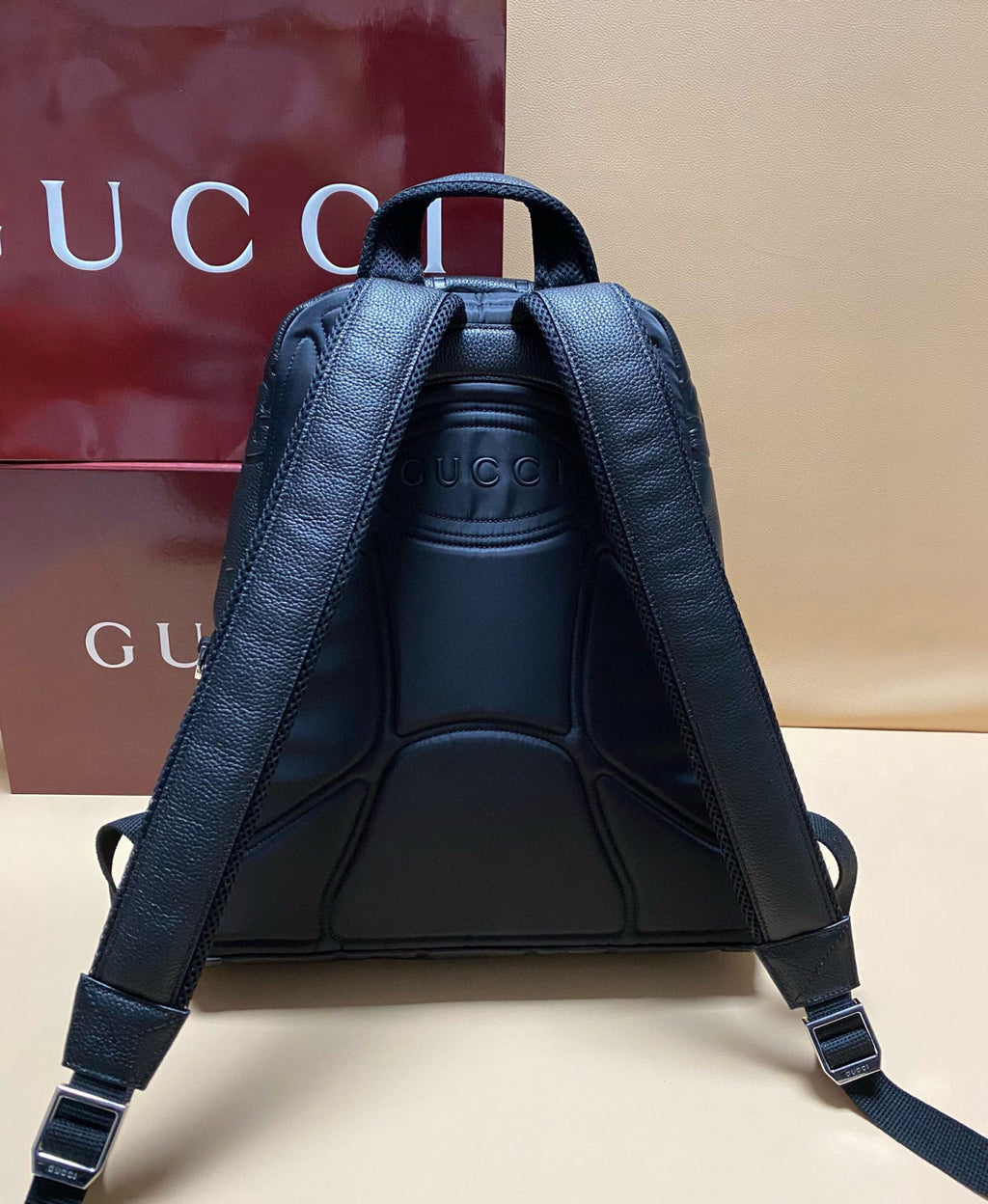 Gucci Men's Solid Color Adjustable Shoulder Strap Zipper Closure Leather Shoulder Bag Backpacks Bags #75788
