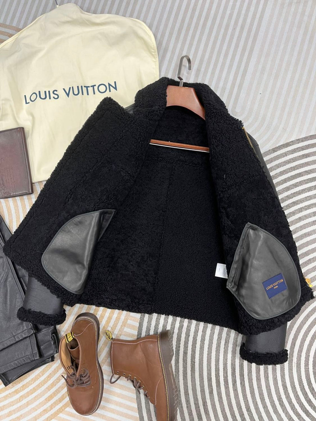 Louis Vuitton Men's Fall/Winter Black Logo Print Embossed Leather Long Sleeve Zipper Jacket #73254
