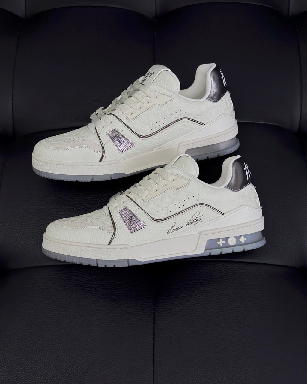 LOUIS VUITTON LV Trainer Sneaker #384153