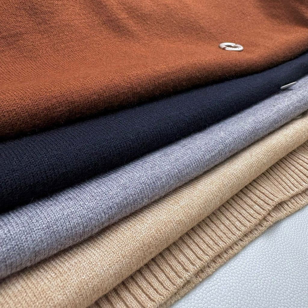 Loro Piana Men's Solid-Color Metal Logo Crew Neck Knit Short-Sleeve Sweater for Spring. Autumn. and Winter Ngvp #2725