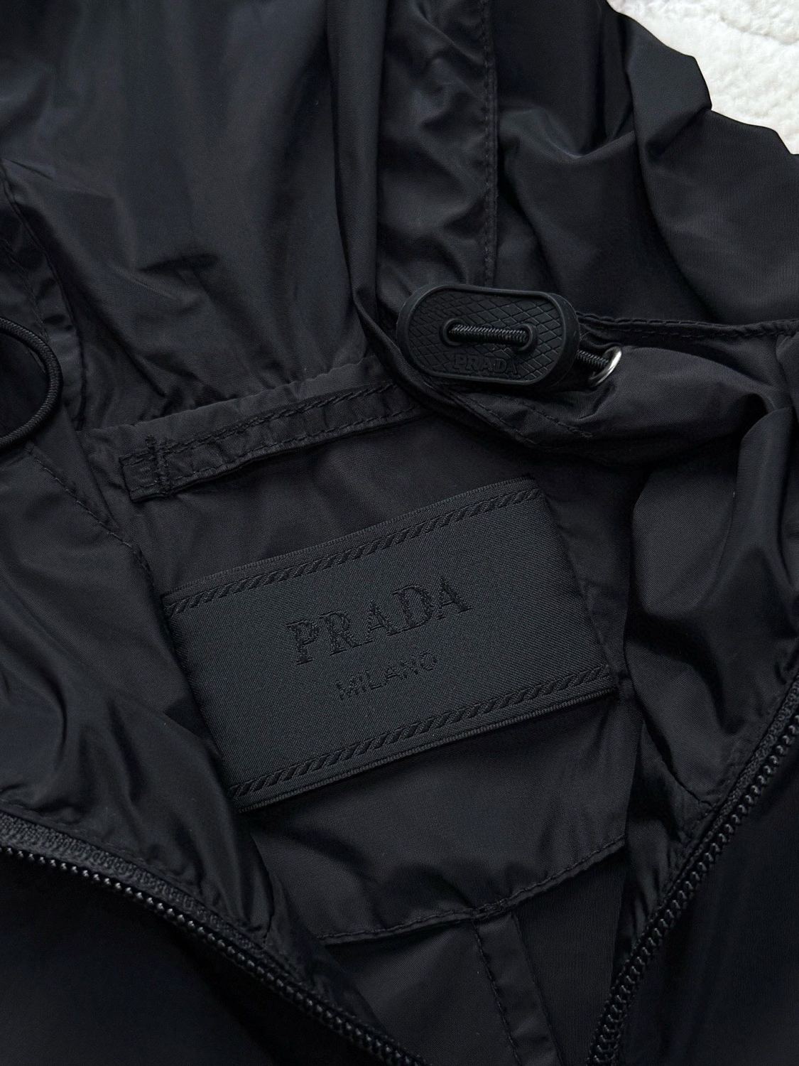Prada Men's Spring/summer Fashion Casual Color Block Logo Badge Zipper Hooded Elastic Waist Loose Jacket Striped Patchwork Loose Cuffs Casual Pants Nylon Fabric Suit Set #78355