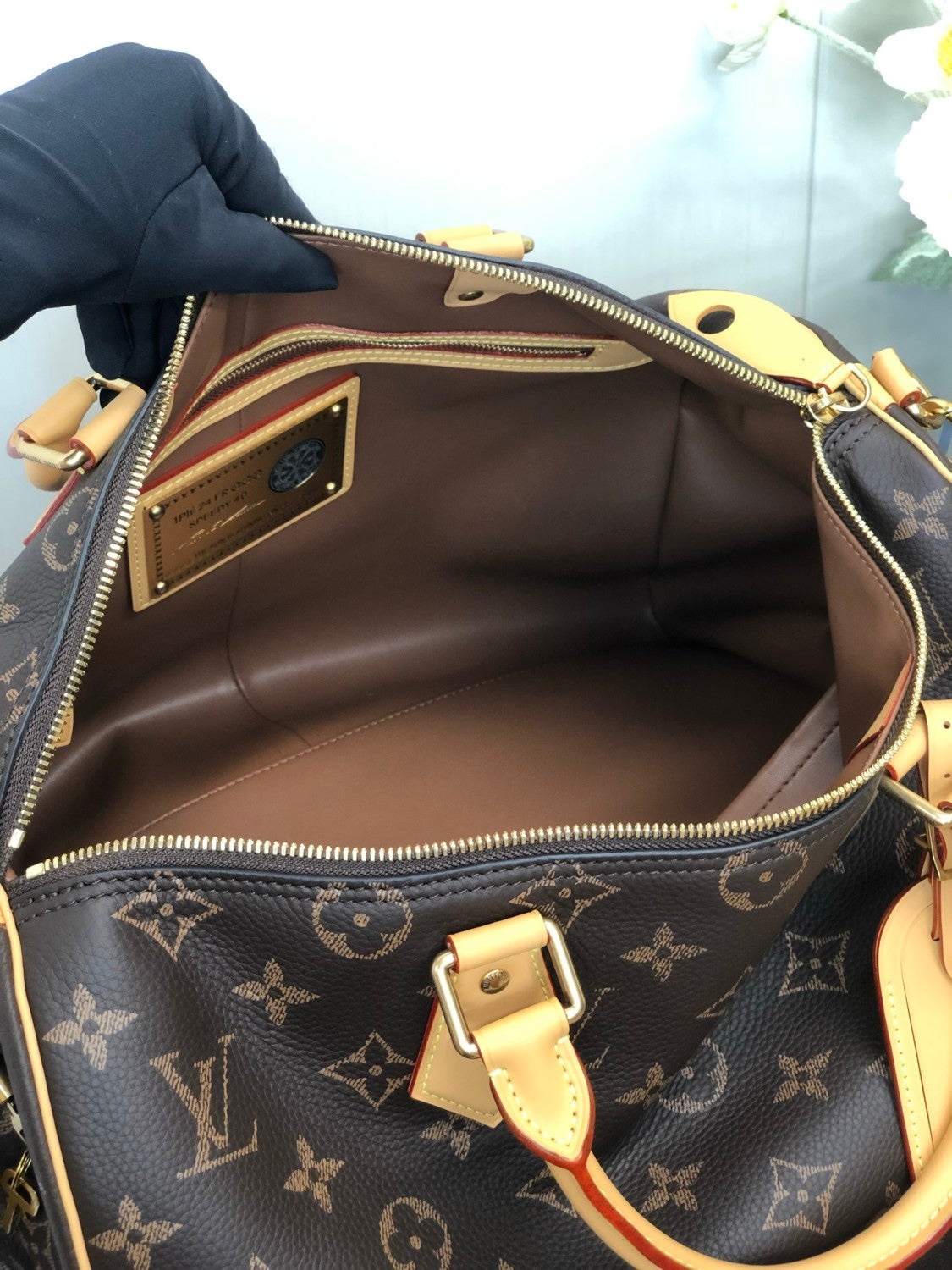 Louis Vuitton Women's Fashion Classic Caramel Coffee Brown Logo Zipper Closure Leather Shoulder Bag Handbags In Small Medium And Large Sizes Crossbody Bag Bags #78659