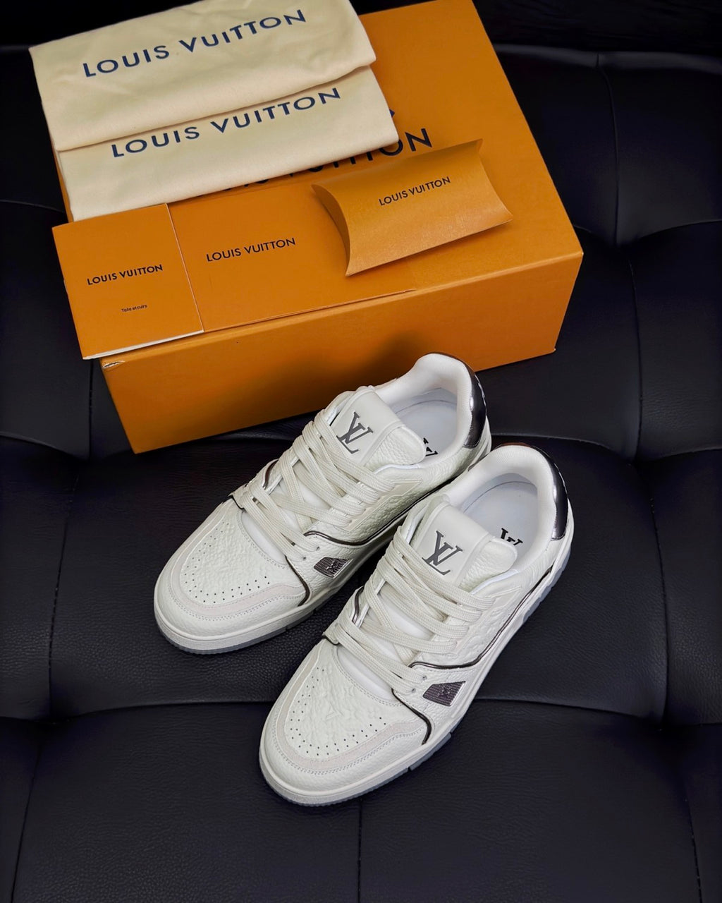 LOUIS VUITTON LV Trainer Sneaker #384153