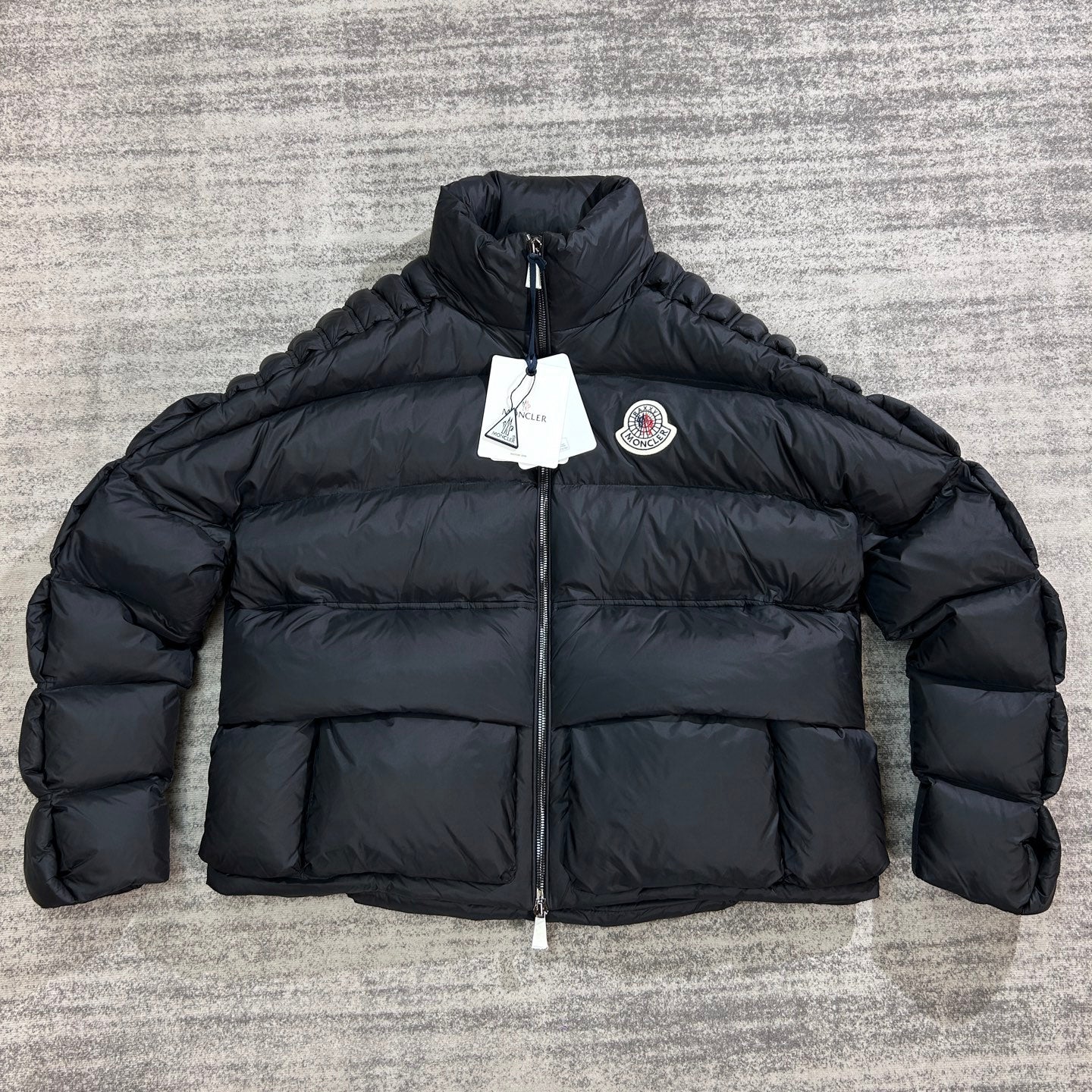 Moncler Dofa Men's and Women's Short Down Jacket Jacket #333938