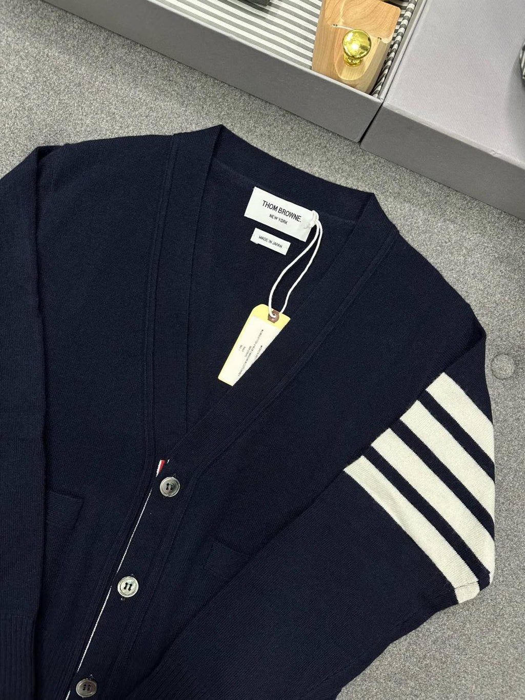 Thom Browne Men's Spring & Autumn Striped Solid Color V-Neck Cashmere Fitted Long Sleeve Knit Cardigan Ngvp #1945