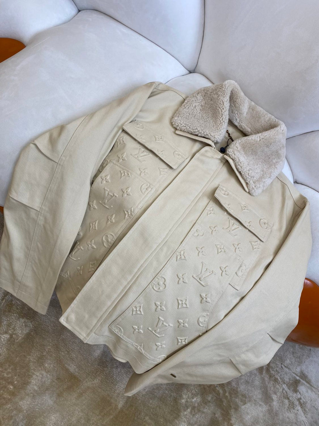Louis Vuitton Men's Autumn and Winter Solid Color Letter Printed Cashmere Wool Collar Pocket Jacket Slim Straight Pants Suit Set #72811