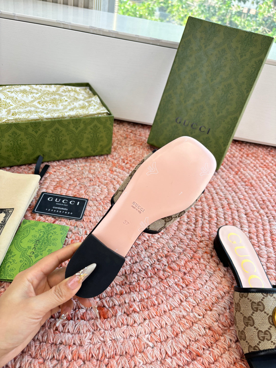 Gucci Platform Slippers Mules #377885