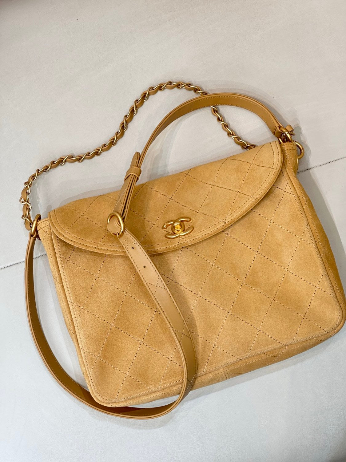 Chanel 26c Hobo Suede Diamond-quilted Shoulder Messenger Bag Khaki Fashionable Casual Bag With Gold Buckle Bags #82964A