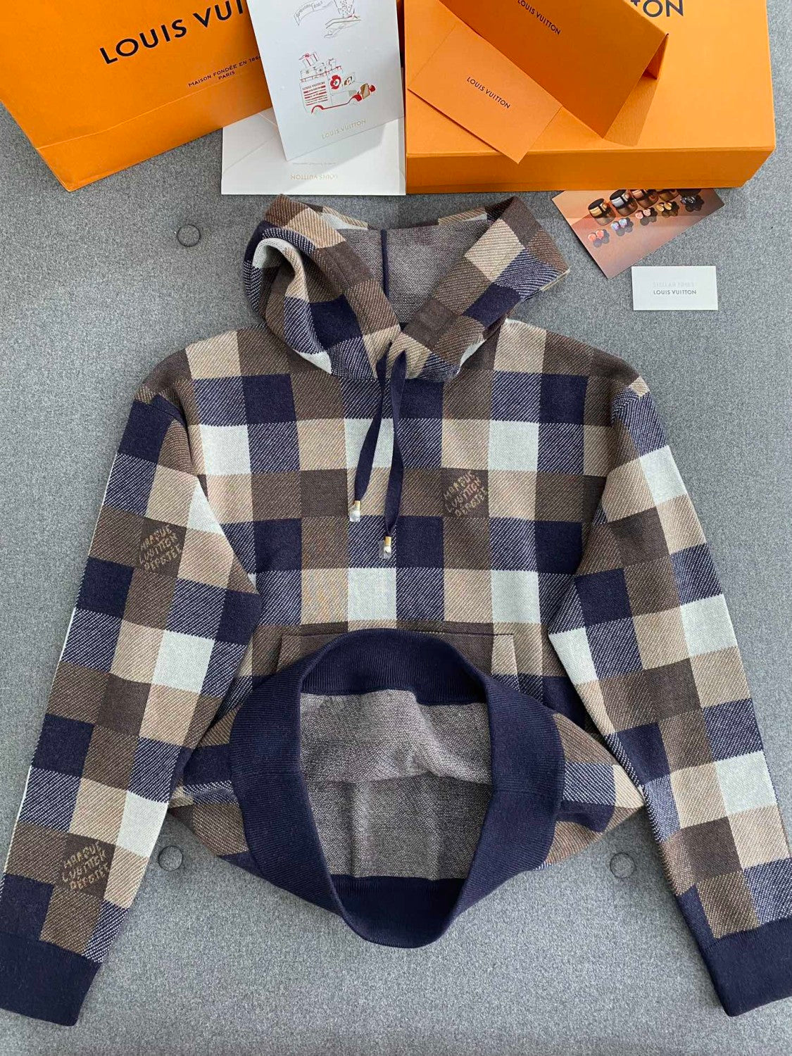 Louis Vuitton Men's Spring and Autumn Brown Plaid Letter Logo Printed Hooded Long Sleeve Sweatshirt #73739