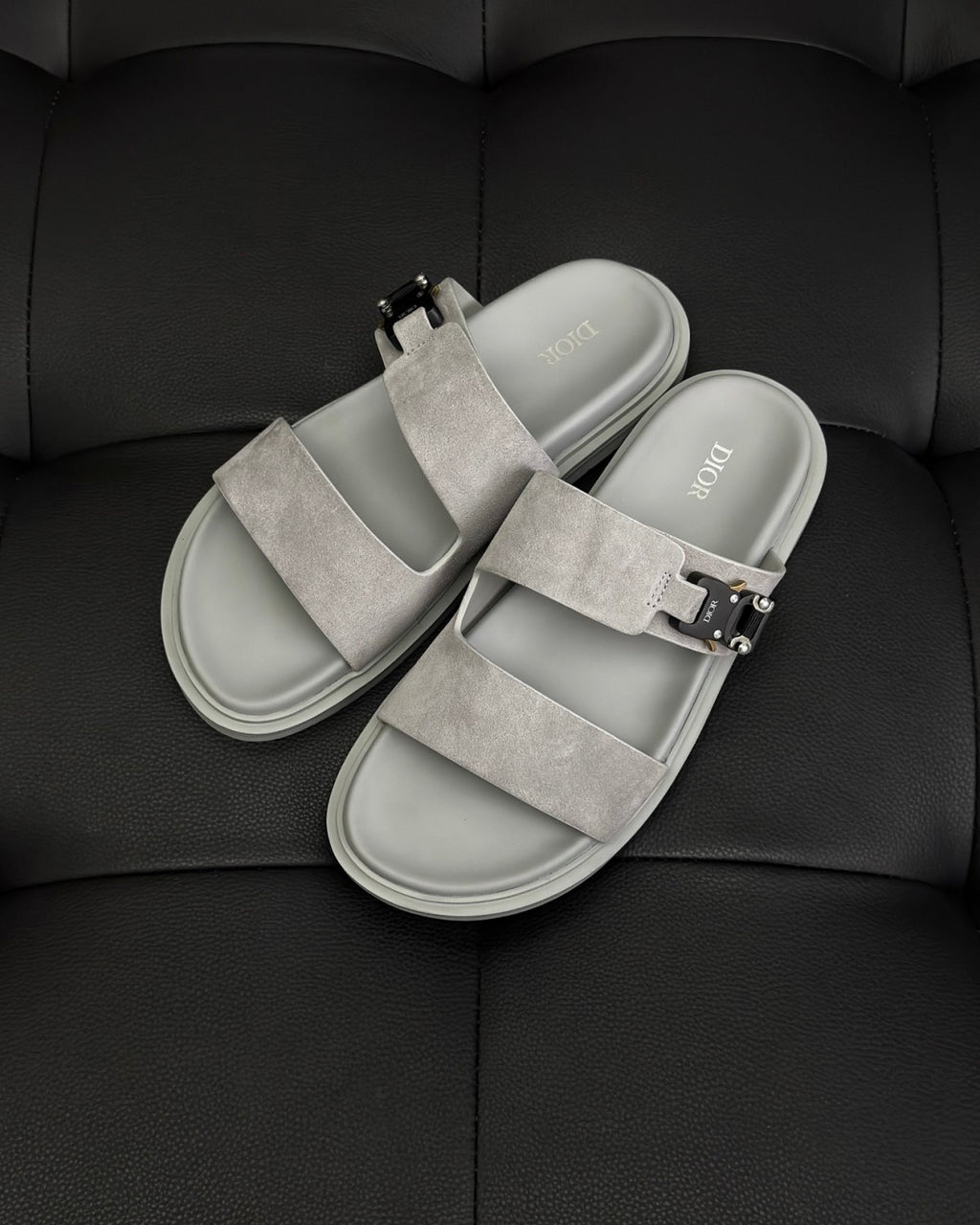 Dior Aqua Men's Summer Solid Color Classic Fashion Casual Suede Leather Aluminum Buckle Round Toe Flat Shoe Slippers Shoes #78181