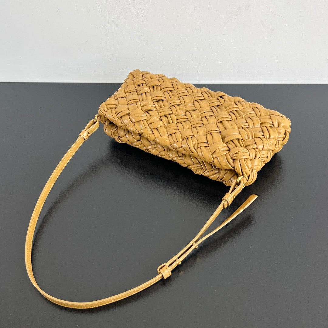 Bottega Veneta Kalimero Cha-Cha Women's Solid Color Zipper Closure Woven Cow Leather Tote Shoulder Bag Bags #75864