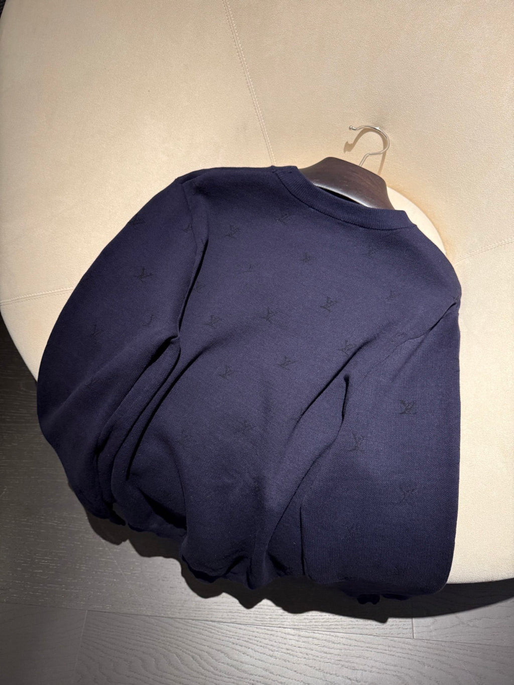 Louis Vuitton LV Blason Long-Sleeved Crewneck #335724