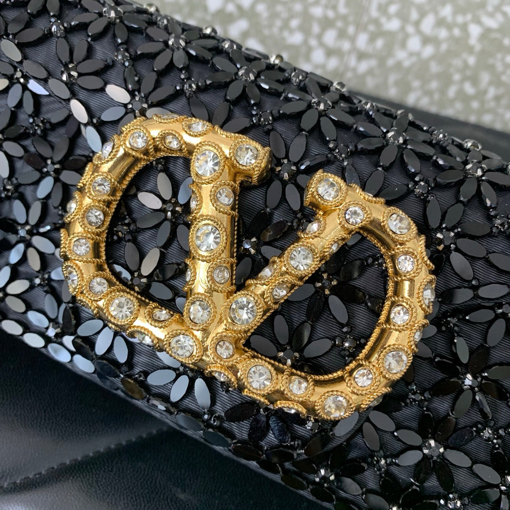 Valentino Imitation Crystal Decoration V Logo Signature Handbag #333601