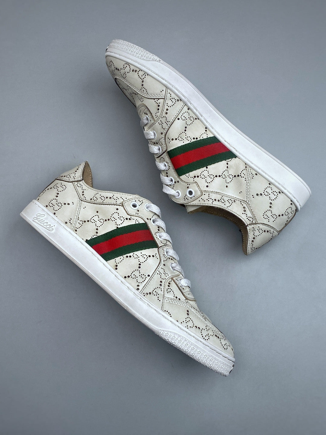 GUCCI Men's Stretch Low-top Sneaker in Sand and  GG canvas #383928
